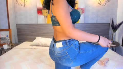 Snapshot of candys_victoria chatting on 02/06/25, 05:03 Candys Victoria online show from 02/06/25, 05:03
