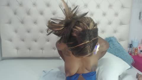 Snapshot of candyy_ebony chatting on 10/21/25, 08:09 Candy Ebony online show from 10/21/25, 08:09