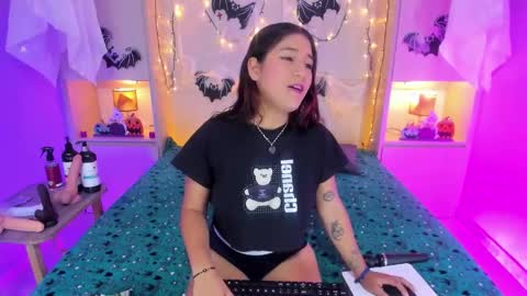  Dulce Maria  online show from 10/13/25, 07:47