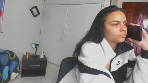 Snapshot of canelita_love221941 chatting on 03/07/25, 11:27 canela online show from 03/07/25, 11:27