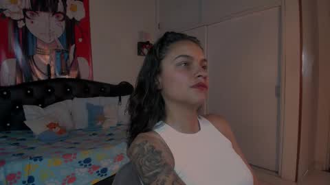 Snapshot of canelita_love221941 chatting on 10/02/25, 07:43 canela online show from 10/02/25, 07:43