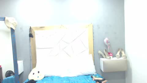 Snapshot of canella_hotx chatting on 02/19/25, 07:16 Canela online show from 02/19/25, 07:16