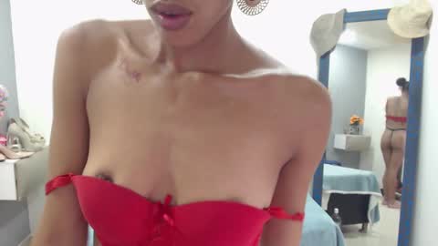 Snapshot of canella_hotx chatting on 03/04/25, 06:39 Canela online show from 03/04/25, 06:39