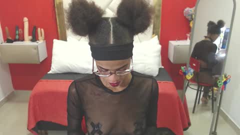 Snapshot of canella_hotx chatting on 10/01/25, 02:23 Canela online show from 10/01/25, 02:23