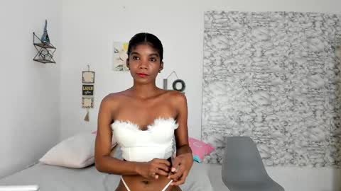 Canhela online show from 11/21/25, 03:33