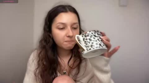 Emma online show from 02/10/25, 02:26