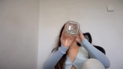 Emma online show from 09/12/25, 07:08