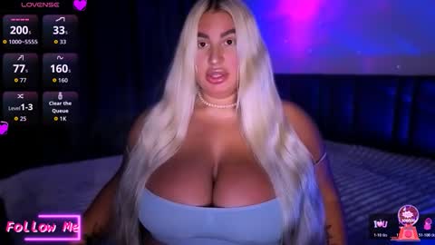 Snapshot of cara__harris chatting on 10/20/25, 04:40 . . online show from 10/20/25, 04:40