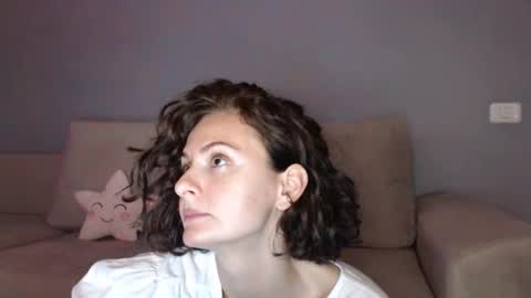 Snapshot of carakat chatting on 09/25/25, 09:51 carakat online show from 09/25/25, 09:51