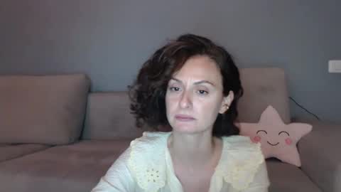 Snapshot of carakat chatting on 09/29/25, 09:52 carakat online show from 09/29/25, 09:52