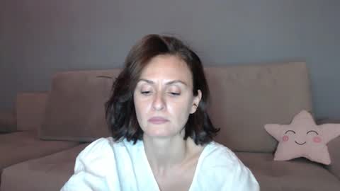Snapshot of carakat chatting on 10/12/25, 10:20 carakat online show from 10/12/25, 10:20