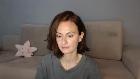 Snapshot of carakat chatting on 10/13/25, 09:37 carakat online show from 10/13/25, 09:37