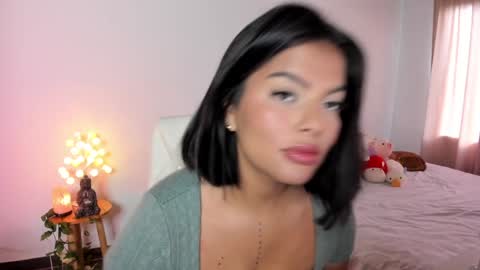 Snapshot of caramelo_xox chatting on 01/02/25, 09:50 online show from 01/02/25, 09:50