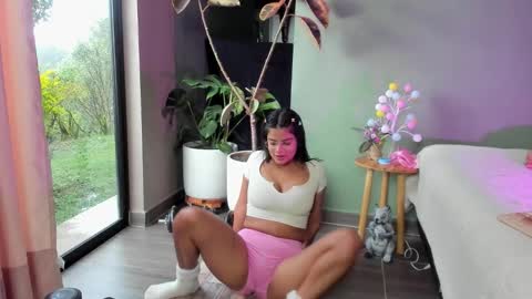              online show from 11/15/25, 08:49