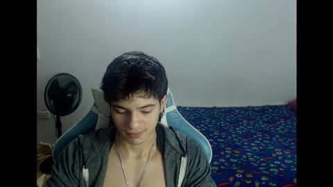 carapalida9008 online show from 10/16/25, 08:10