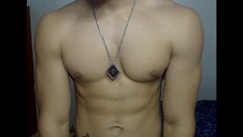 carapalida9008 online show from 11/11/25, 02:17