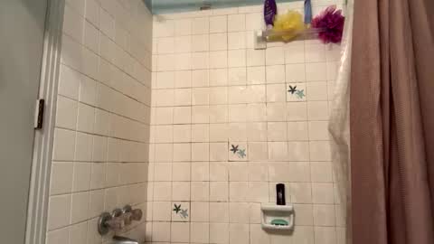 Snapshot of cardplayers chatting on 10/25/25, 05:48 cardplayers online show from 10/25/25, 05:48