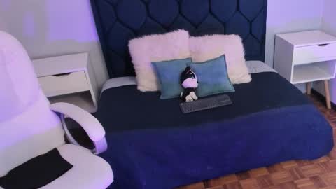 Snapshot of carinasommers chatting on 11/01/25, 10:45 CARINA online show from 11/01/25, 10:45