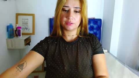 Snapshot of carla_beer chatting on 12/31/24, 01:52 Carla online show from 12/31/24, 01:52