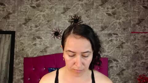 Snapshot of carla_naugthy_ chatting on 12/03/24, 04:17 Carla naugthy online show from 12/03/24, 04:17