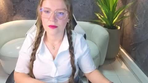 Carla  online show from 10/09/25, 07:56