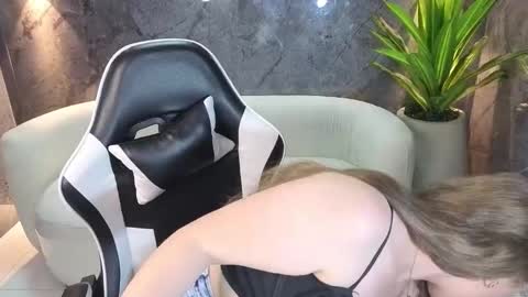 Carla  online show from 10/20/25, 12:49