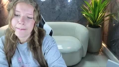 Carla  online show from 10/29/25, 01:24