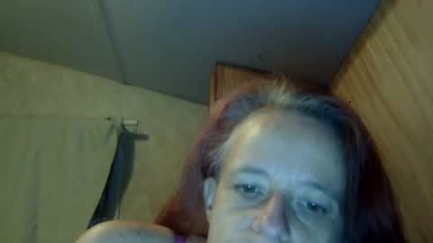 Snapshot of carleeswoman08 chatting on 02/06/25, 01:21 carleeswoman08 online show from 02/06/25, 01:21