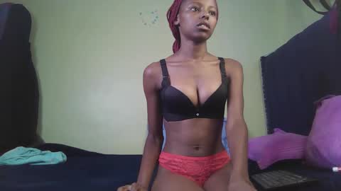 Snapshot of carlex_ chatting on 10/12/25, 07:40 carlex_ online show from 10/12/25, 07:40