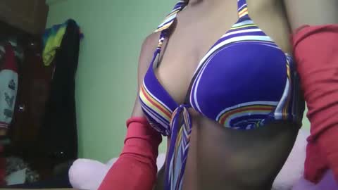 Snapshot of carlex_ chatting on 10/27/25, 10:41 carlex_ online show from 10/27/25, 10:41