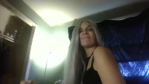 Snapshot of carleyquinn42183 chatting on 01/25/25, 02:03 Carley online show from 01/25/25, 02:03