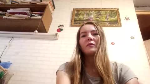 Snapshot of carlietassey chatting on 10/16/25, 11:44 Emily online show from 10/16/25, 11:44