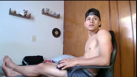 Snapshot of carloz_perez chatting on 09/23/25, 05:16 carloz_perez online show from 09/23/25, 05:16
