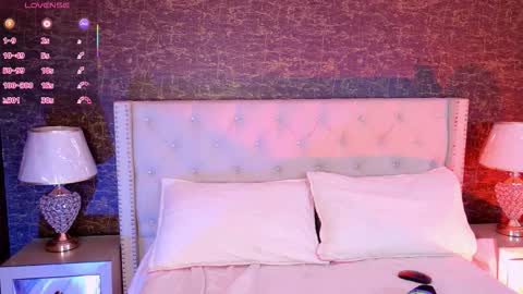 Carly Monroe  online show from 11/07/25, 10:04