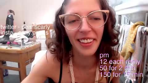 Snapshot of carlypearls chatting on 12/22/24, 11:11 Carly Pearls online show from 12/22/24, 11:11