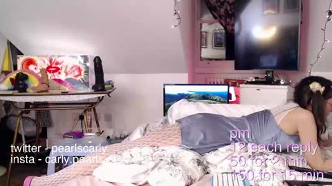 Snapshot of carlypearls chatting on 01/15/25, 12:30 Carly Pearls online show from 01/15/25, 12:30