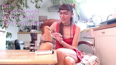 Snapshot of carlypearls chatting on 02/09/25, 01:56 Carly Pearls online show from 02/09/25, 01:56