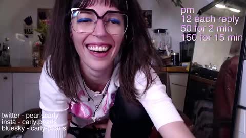 Snapshot of carlypearls chatting on 02/25/25, 06:09 Carly Pearls online show from 02/25/25, 06:09