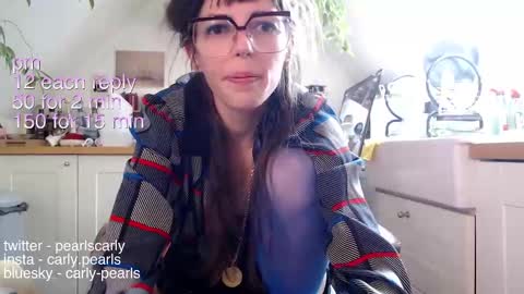 Snapshot of carlypearls chatting on 02/27/25, 12:34 Carly Pearls online show from 02/27/25, 12:34