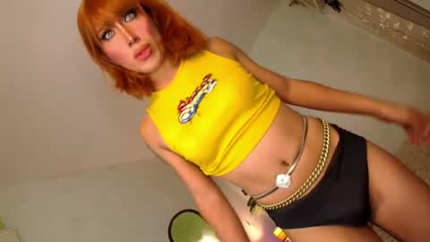 Snapshot of carmella_romance chatting on 12/24/24, 10:33 Carmella online show from 12/24/24, 10:33