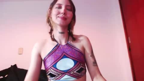 Snapshot of carmennrusso chatting on 02/13/25, 11:37 carmennrusso online show from 02/13/25, 11:37