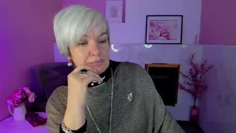 Snapshot of carmensoft chatting on 10/06/25, 09:12 Carmen online show from 10/06/25, 09:12