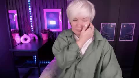 Snapshot of carmensoft chatting on 11/21/25, 09:24 Carmen online show from 11/21/25, 09:24