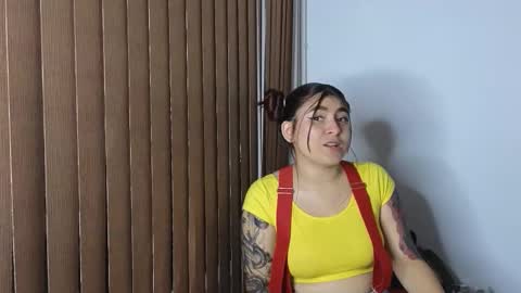 Snapshot of carolay759687 chatting on 11/20/25, 02:45 carolay759687 online show from 11/20/25, 02:45