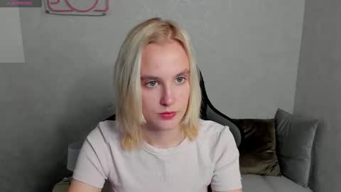 Snapshot of carolin_miller chatting on 09/16/25, 07:42 Carol online show from 09/16/25, 07:42