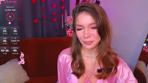 Snapshot of caroline_brown0 chatting on 02/14/25, 03:00 Caroline online show from 02/14/25, 03:00