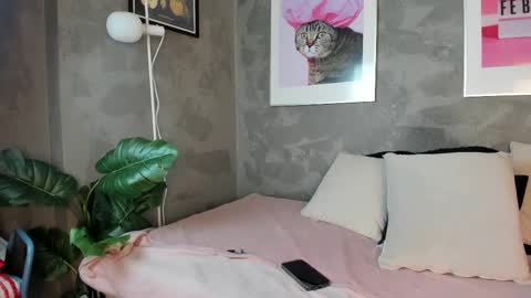  Caroline  online show from 10/24/25, 11:39