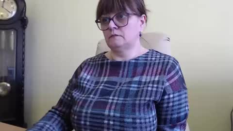 Snapshot of carolinedream_ chatting on 02/04/25, 10:21 CarolineDream online show from 02/04/25, 10:21