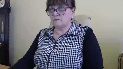 Snapshot of carolinedream_ chatting on 02/07/25, 12:17 CarolineDream online show from 02/07/25, 12:17