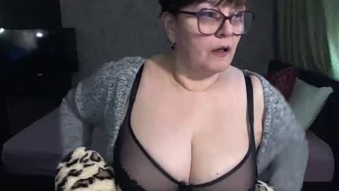 Snapshot of carolinedream_ chatting on 02/09/25, 08:54 CarolineDream online show from 02/09/25, 08:54